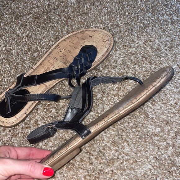 Size 9.5 - Picture 6 of 6